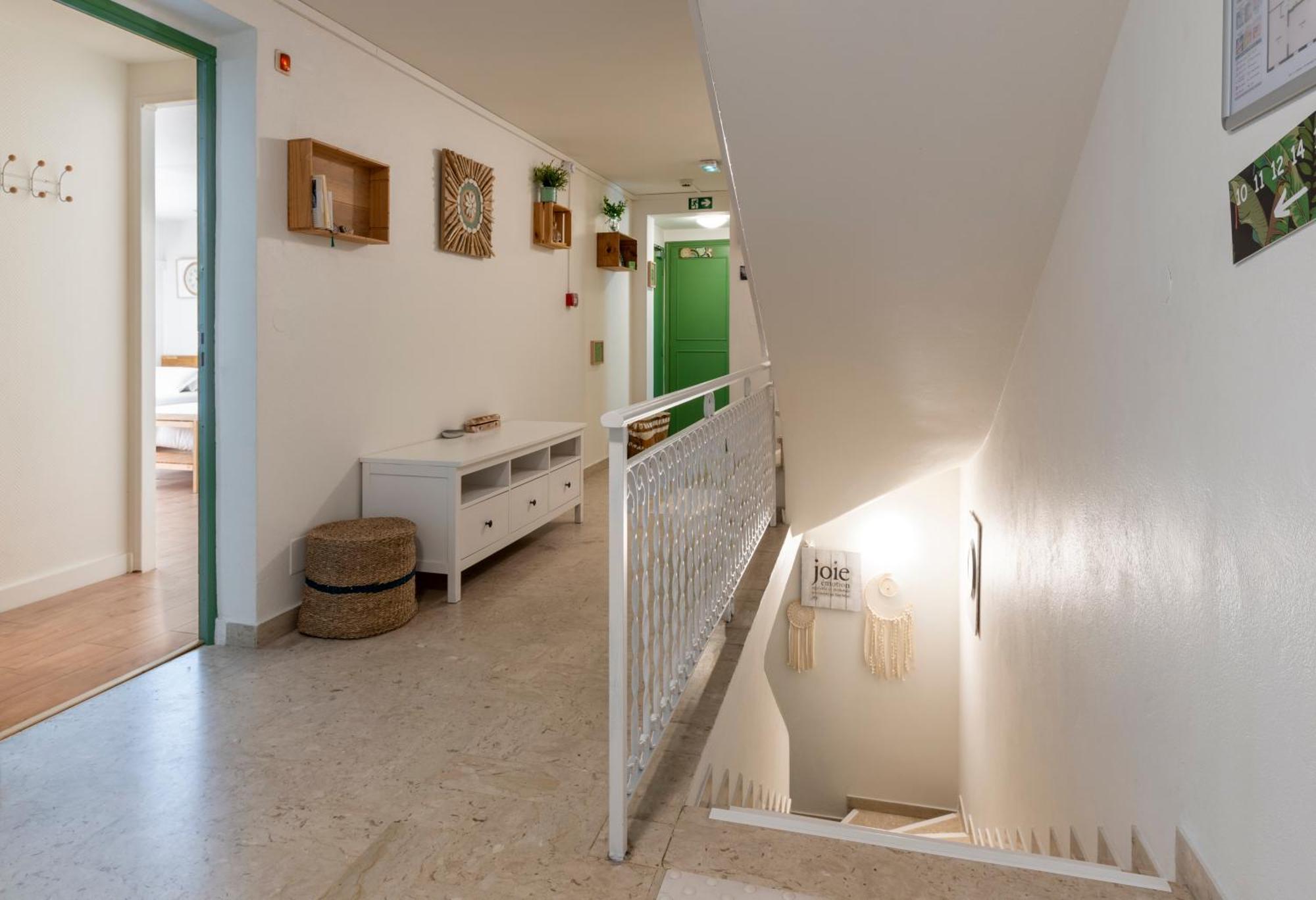 Hotel & Studios Astor Антиб Экстерьер фото
