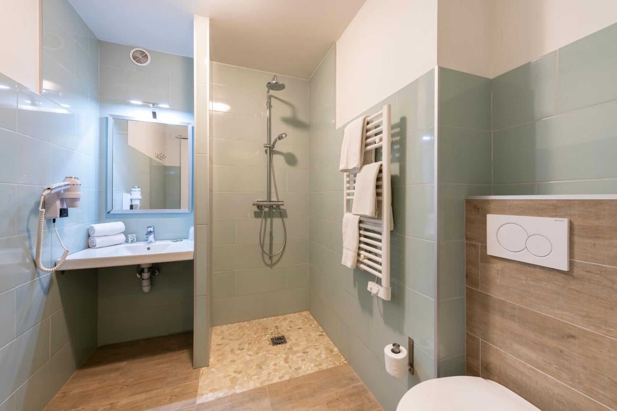 Hotel & Studios Astor Антиб Экстерьер фото